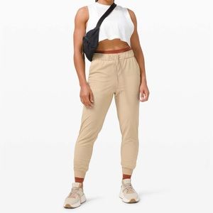 Stretch High Rise Jogger/Keep Moving Jogger in Trench